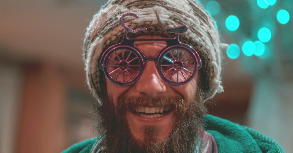 Man in silly glasses - Unsplash