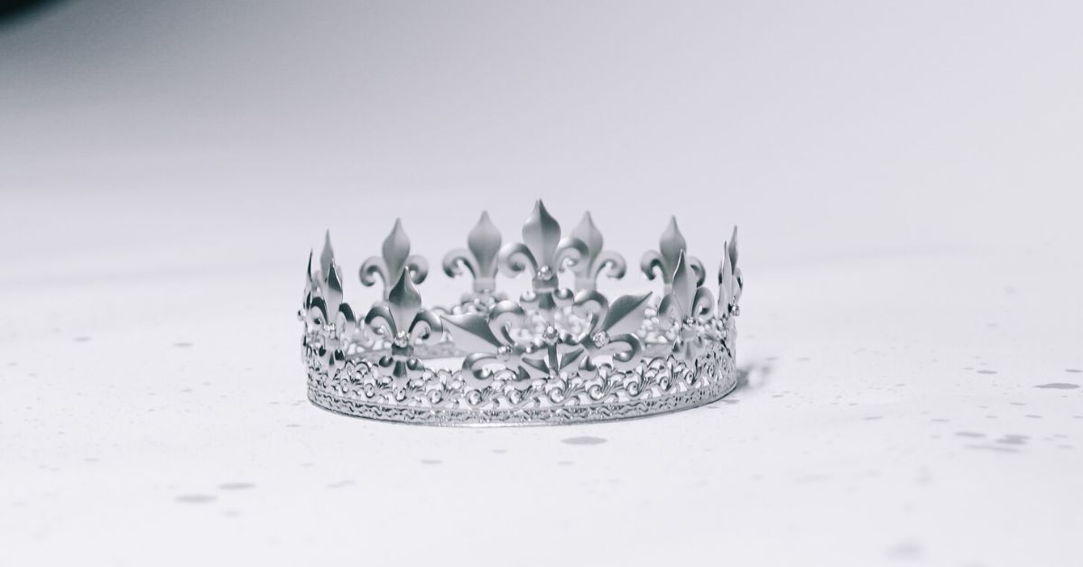 Crown, black and white